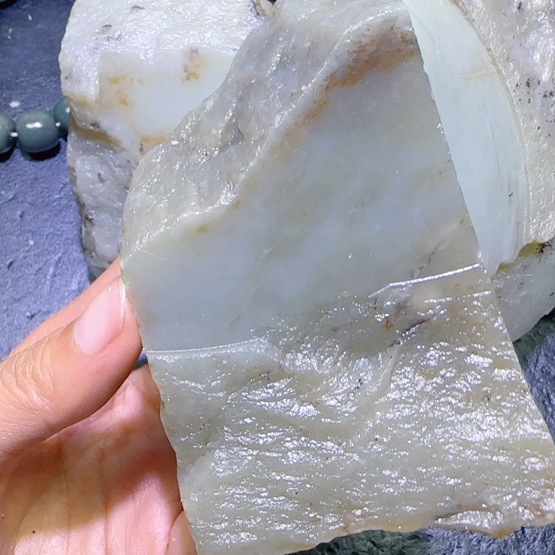 和田玉未镶嵌珠宝半成品