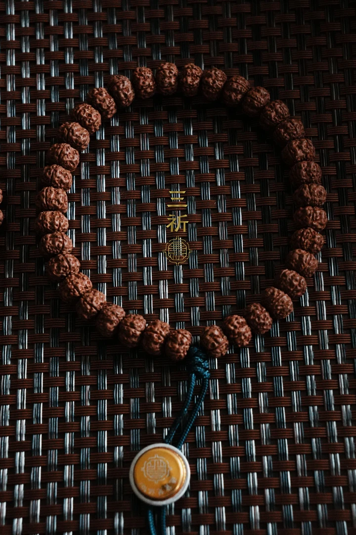 【祈珍】9.2mm平细手持老树褐皮小金刚