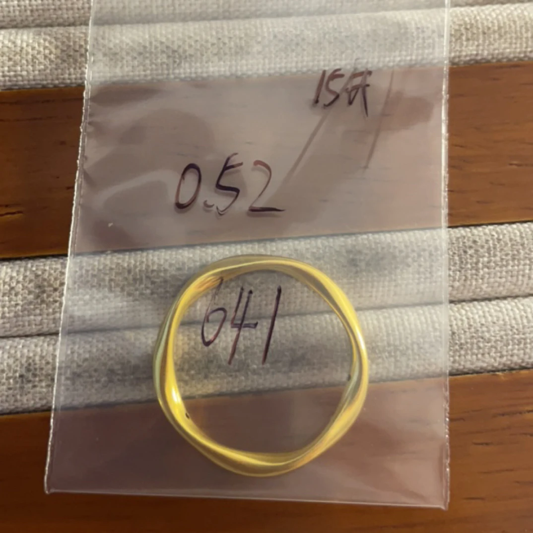 克重0.52 15号 莫比乌斯戒指 足金999