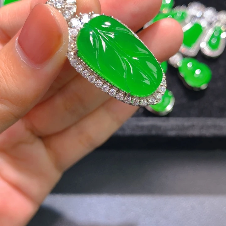 微***风翡翠银S925镶嵌颈饰一个