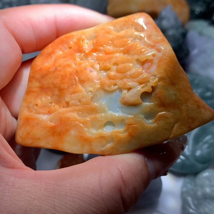 翡翠未镶嵌颈饰保真天然A货翡翠