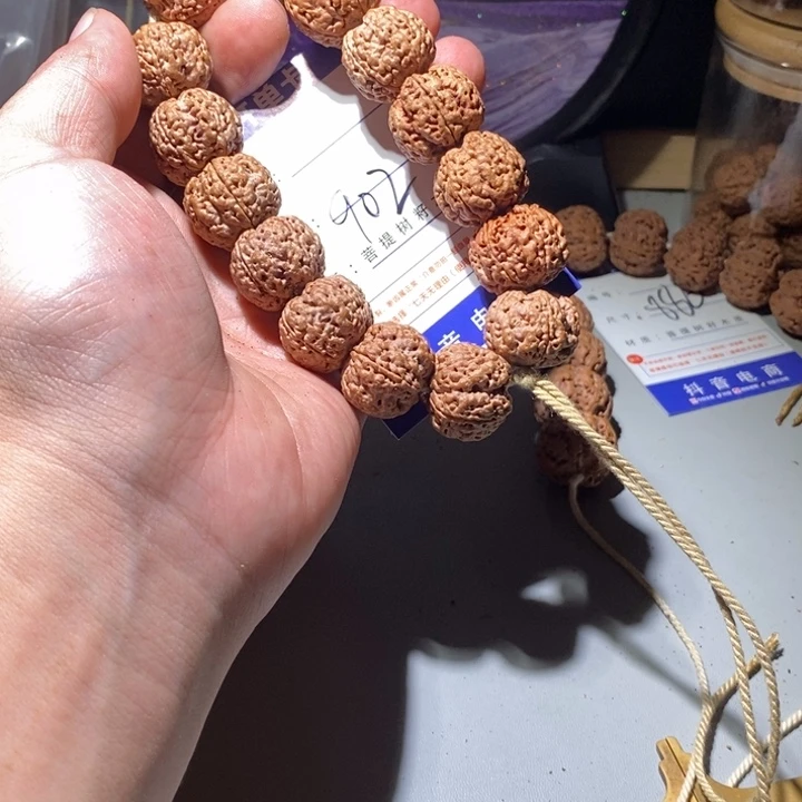 手串金刚菩提902号尺寸21蜂王