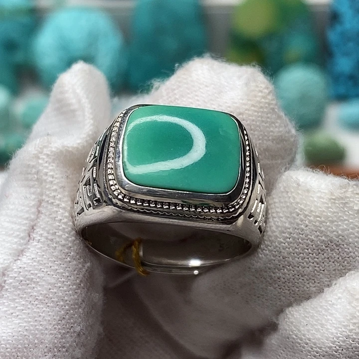 未镶嵌绿松石天然原矿 带武汉地大证书