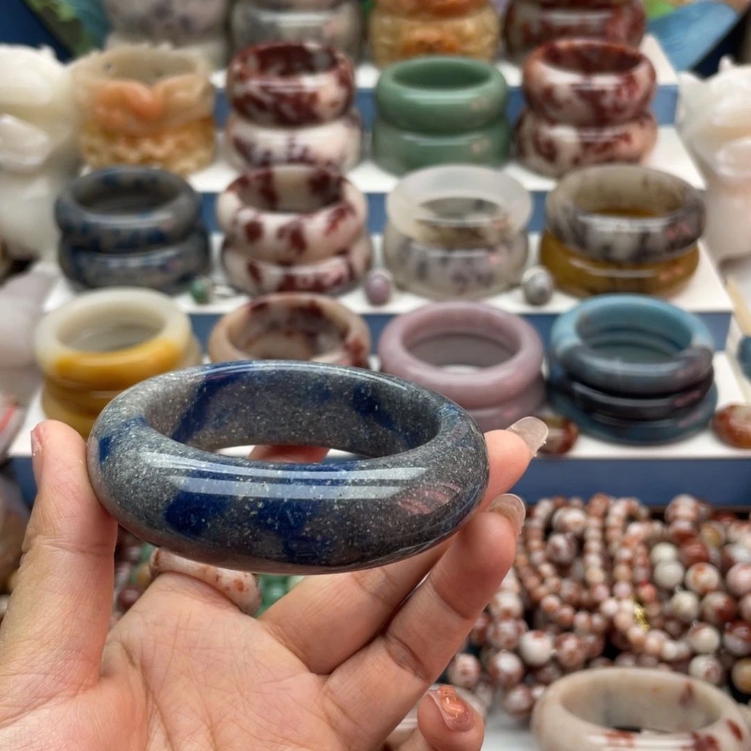 石英质玉（佘太翠）未镶嵌手镯