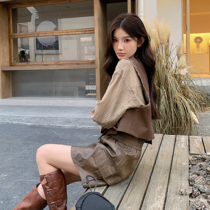 咖色美拉德设计感时尚套装2025早春新款衬衫上衣马甲半身裙三件套