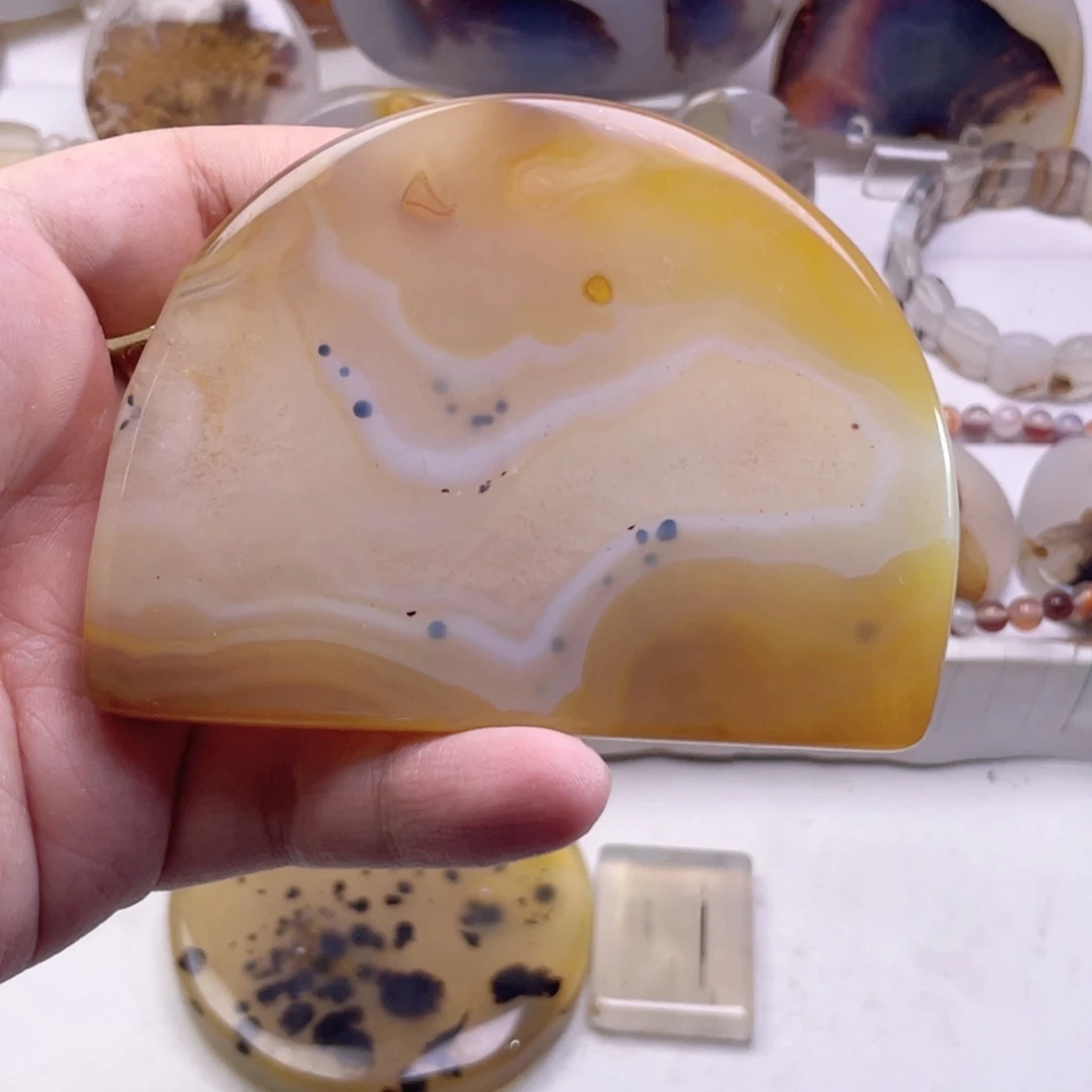 玛瑙/玉髓未镶嵌珠宝奇石