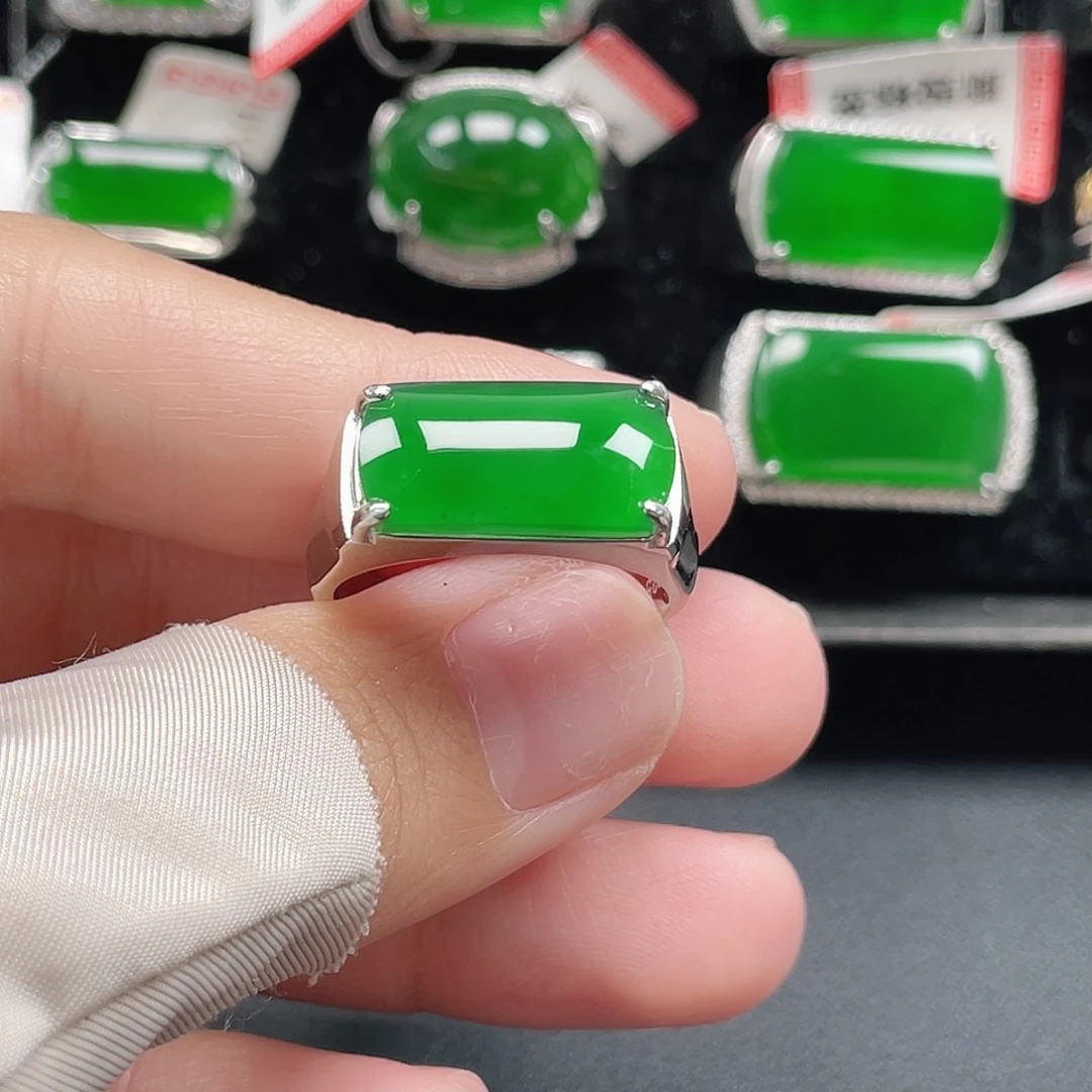 翡翠银S925镶嵌戒指天然A货翡翠没运费险4072