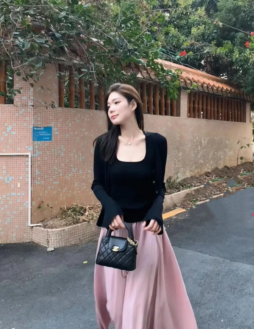 温柔风慵懒套装女2025春季新款吊带背心开衫大摆半身裙三件套女装