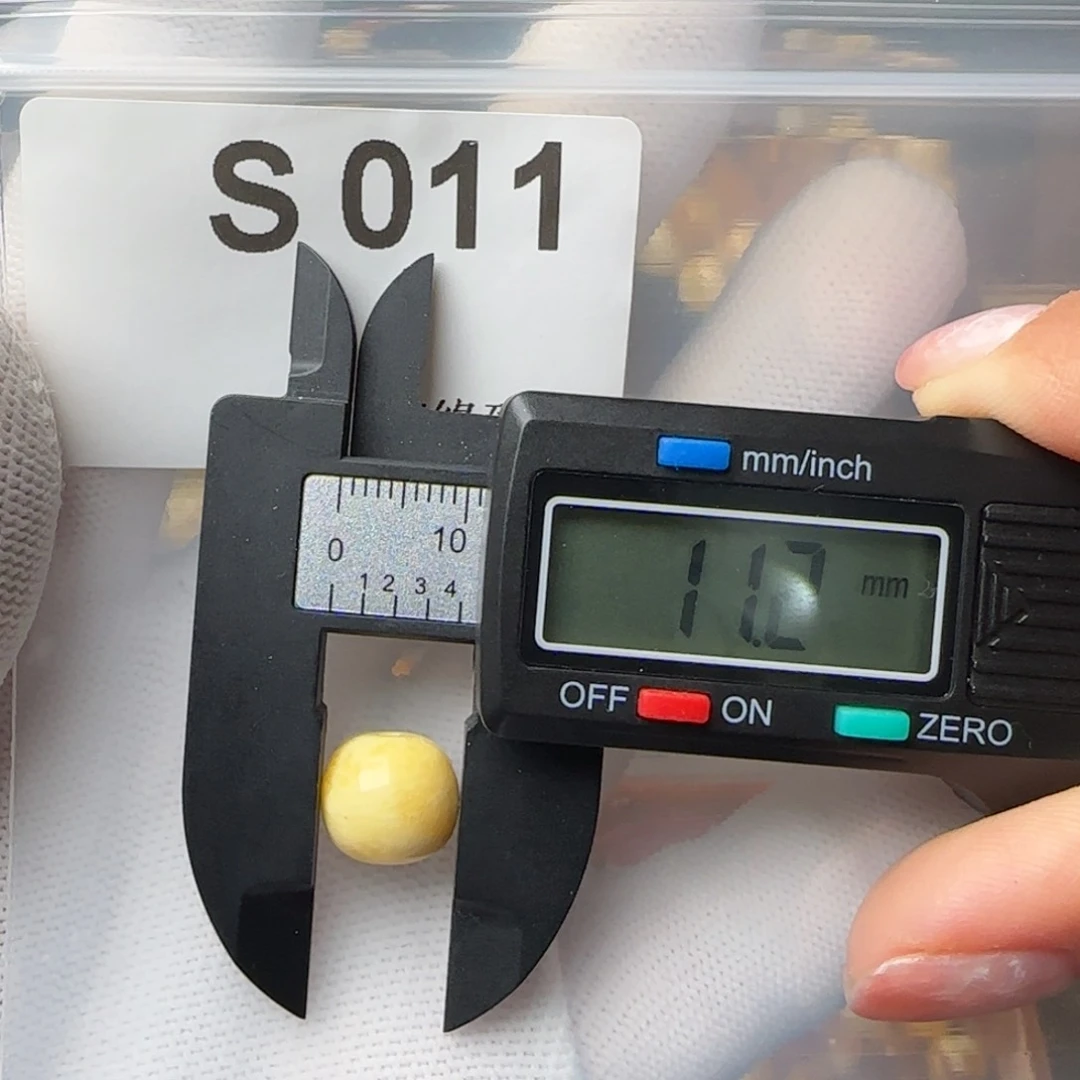 琥珀裸石未镶嵌s**a11尺寸老型