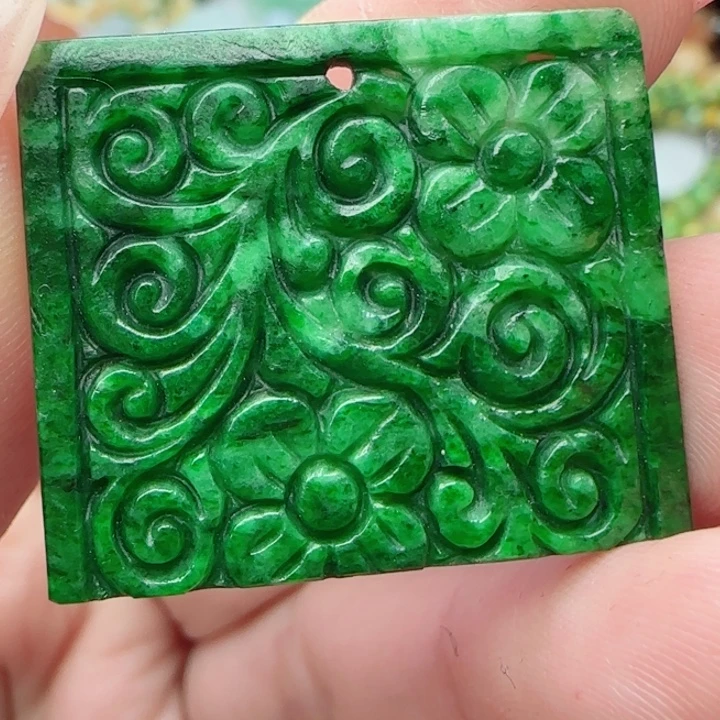 翡翠未镶嵌颈饰天然A货54