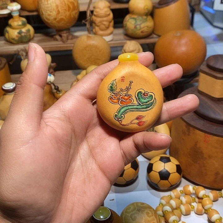 蜜蜡口事事如意葫芦