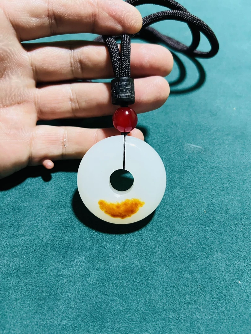 平安扣吊坠ئامانلىق تاش