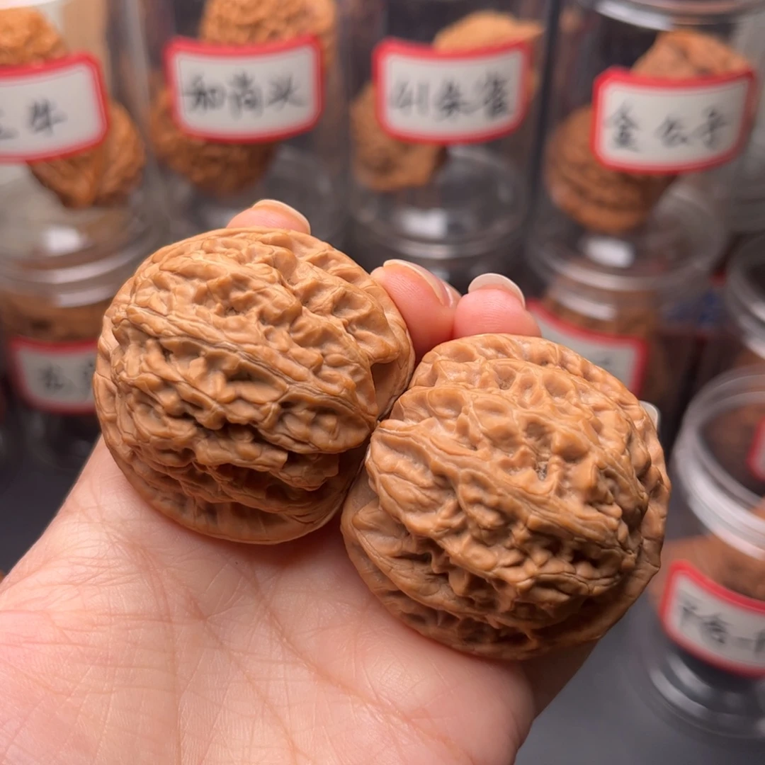 文玩核桃把件43全品红锦鲤