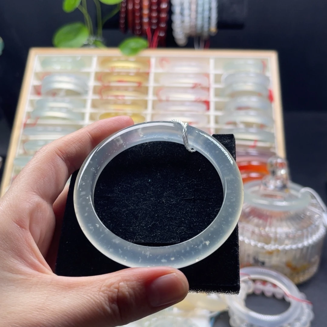 玛瑙/玉髓未镶嵌手镯