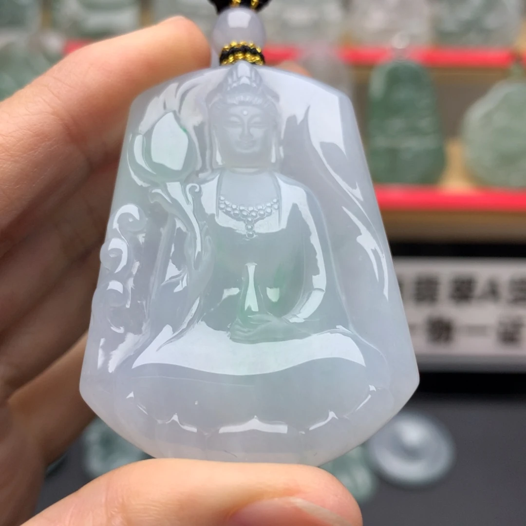 翡翠未镶嵌颈饰素衣