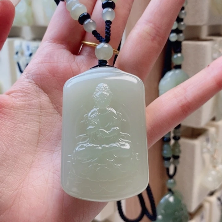 *****和田玉未镶嵌颈饰