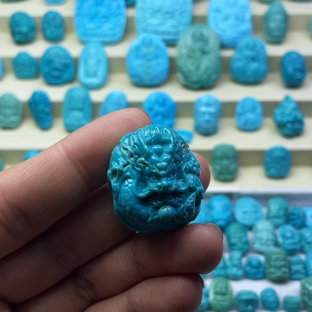 绿松石未镶嵌颈饰