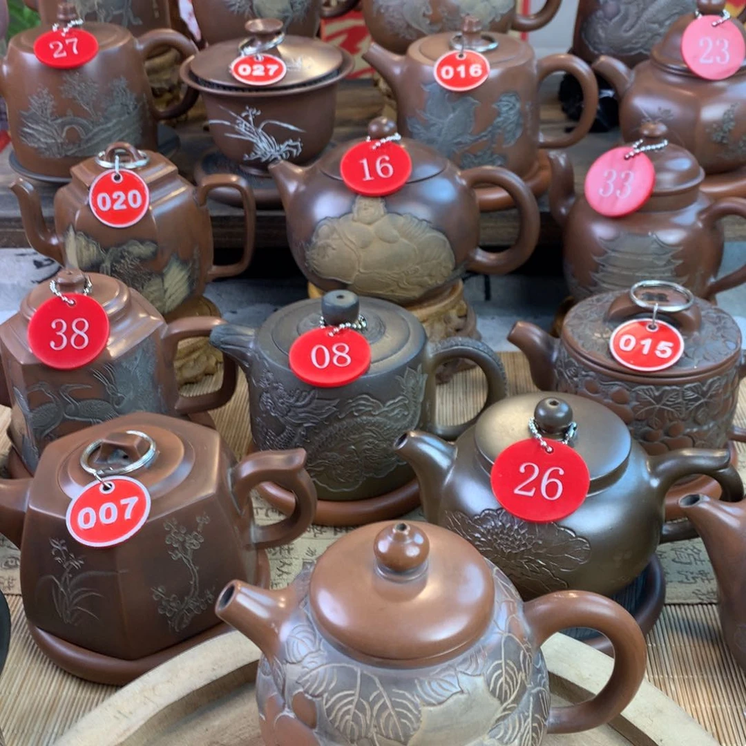 可****?坭兴陶手工刻绘葫芦壶