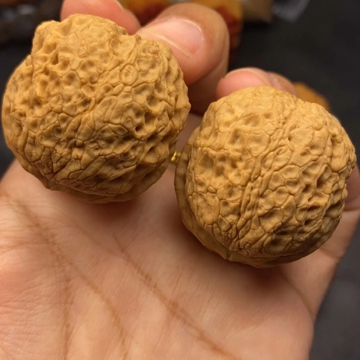把件文玩核桃41尺牡丹绣球