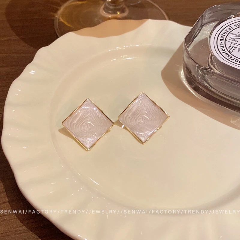 铜合金耳饰 韩版不规则耳环女简约气质小众设计感时尚百搭耳钉