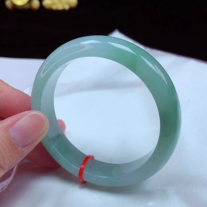 翡翠手镯未镶嵌54-55圈