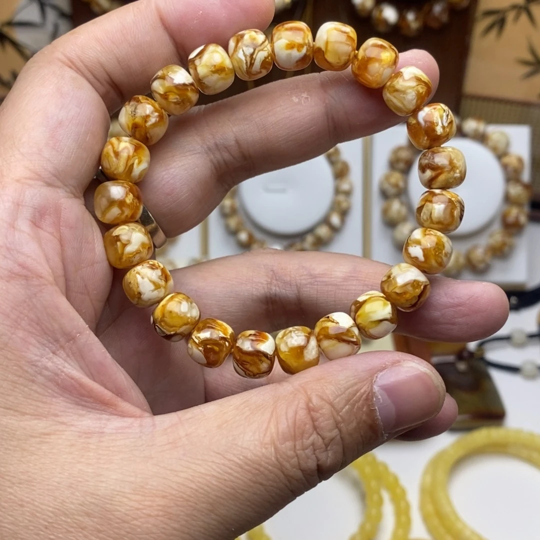 9.5沁色精工老型手串一条