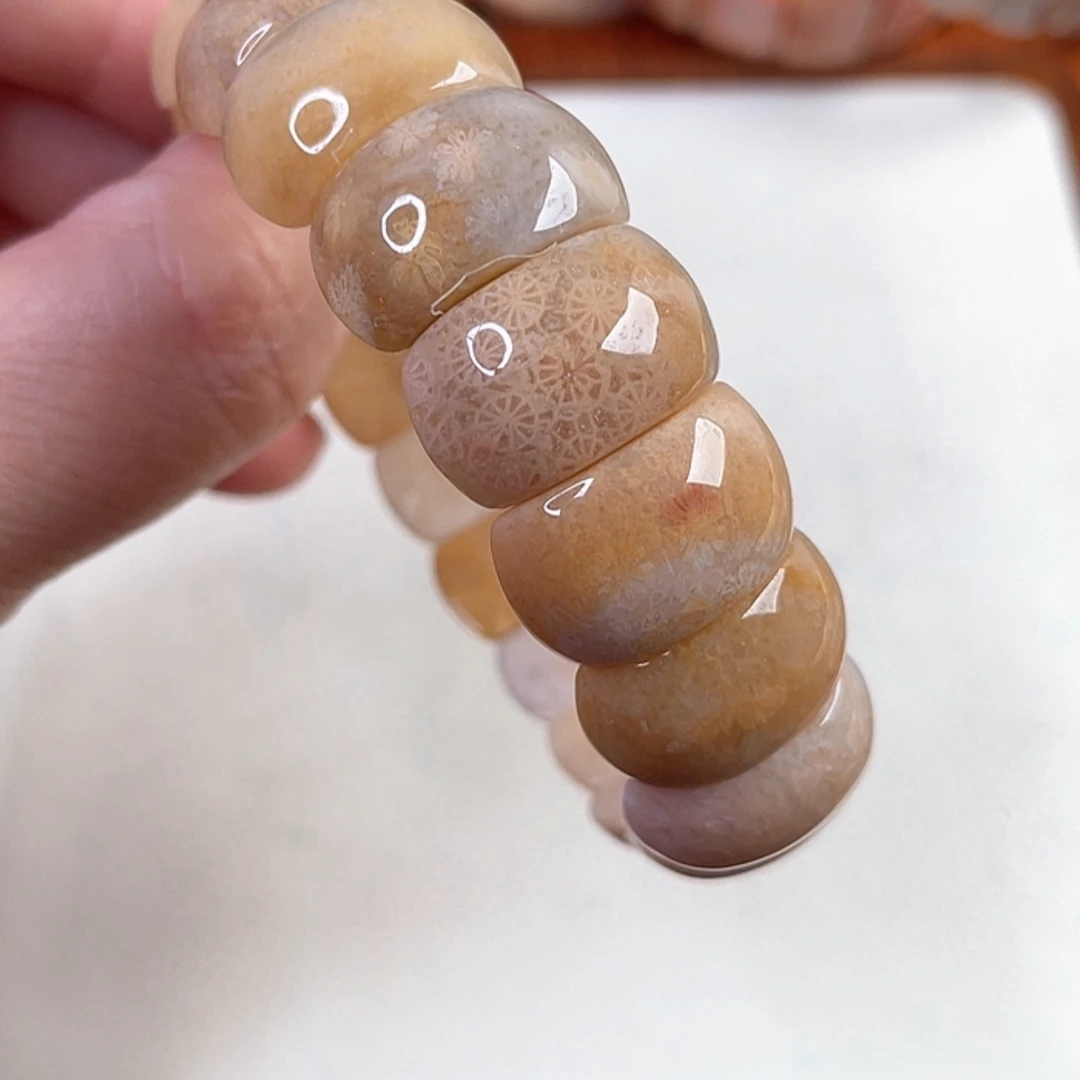 【闪购商品】硅化玉手镯未镶嵌W****r