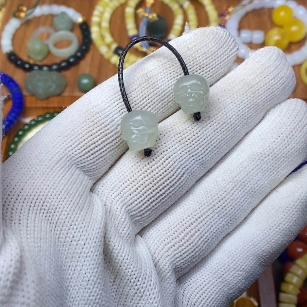 和田玉未镶嵌耳饰