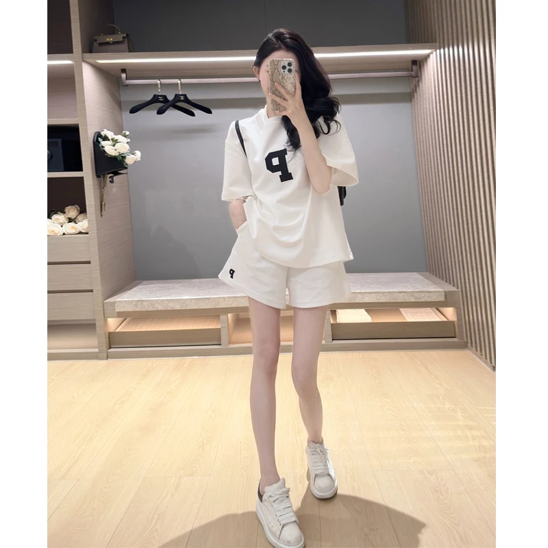 欧货白色减龄夏季休闲运动套装女气质宽松短袖高腰短裤洋气两件套