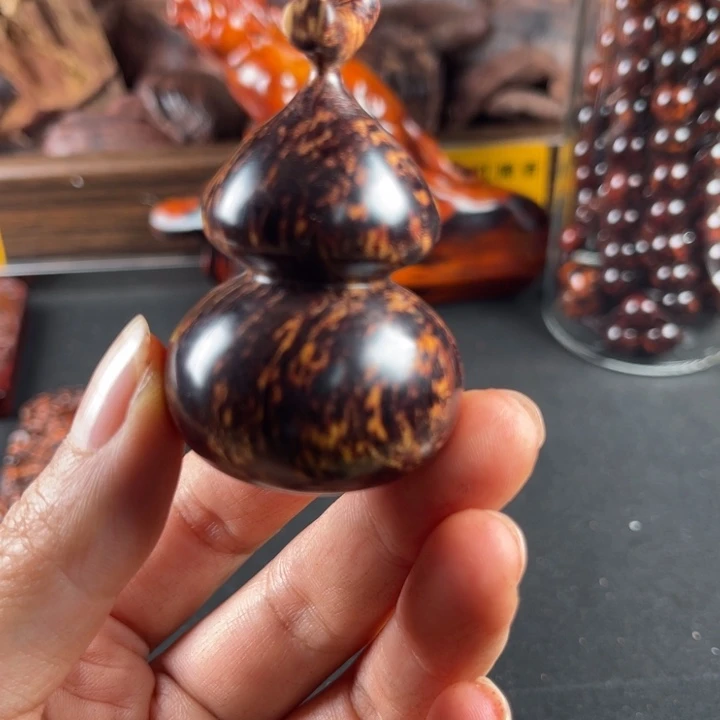 G***乖降真香无事牌红降黑金葫芦瑕