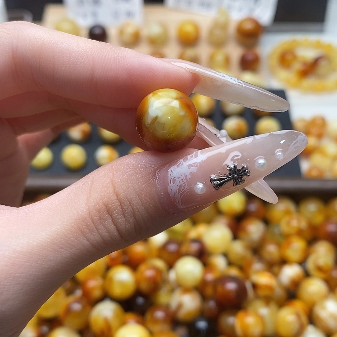 依***忧蜜蜡未镶嵌裸石蜜蜡