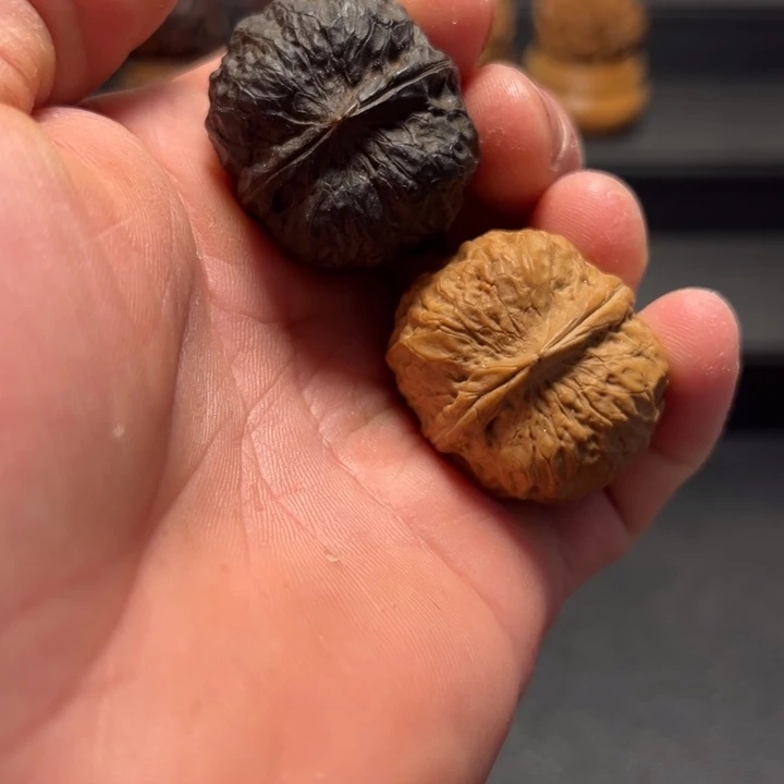 文玩核桃把件B七彩龙珠34mm