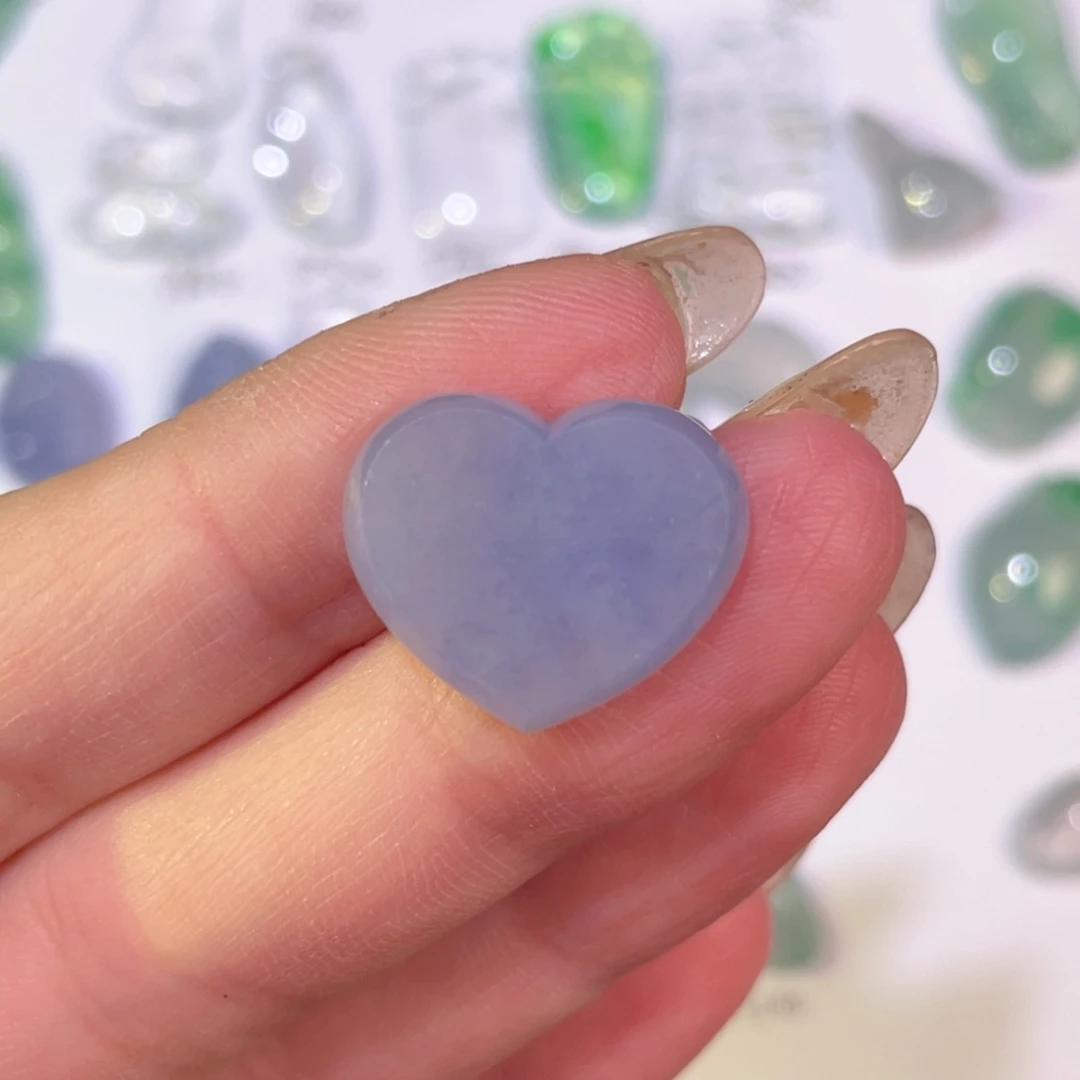 翡翠未镶嵌颈饰裸石