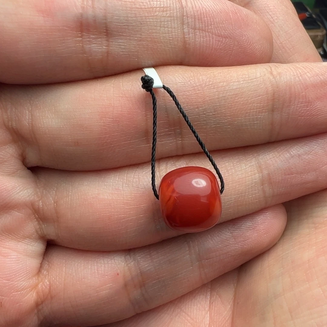 娄***木南红玛瑙未镶嵌颈饰
