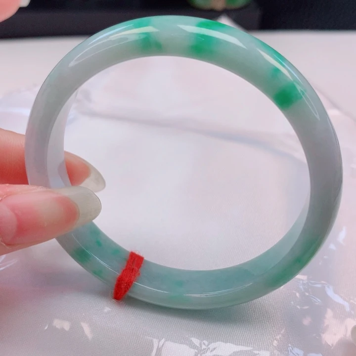 翡翠未镶嵌手镯54圈