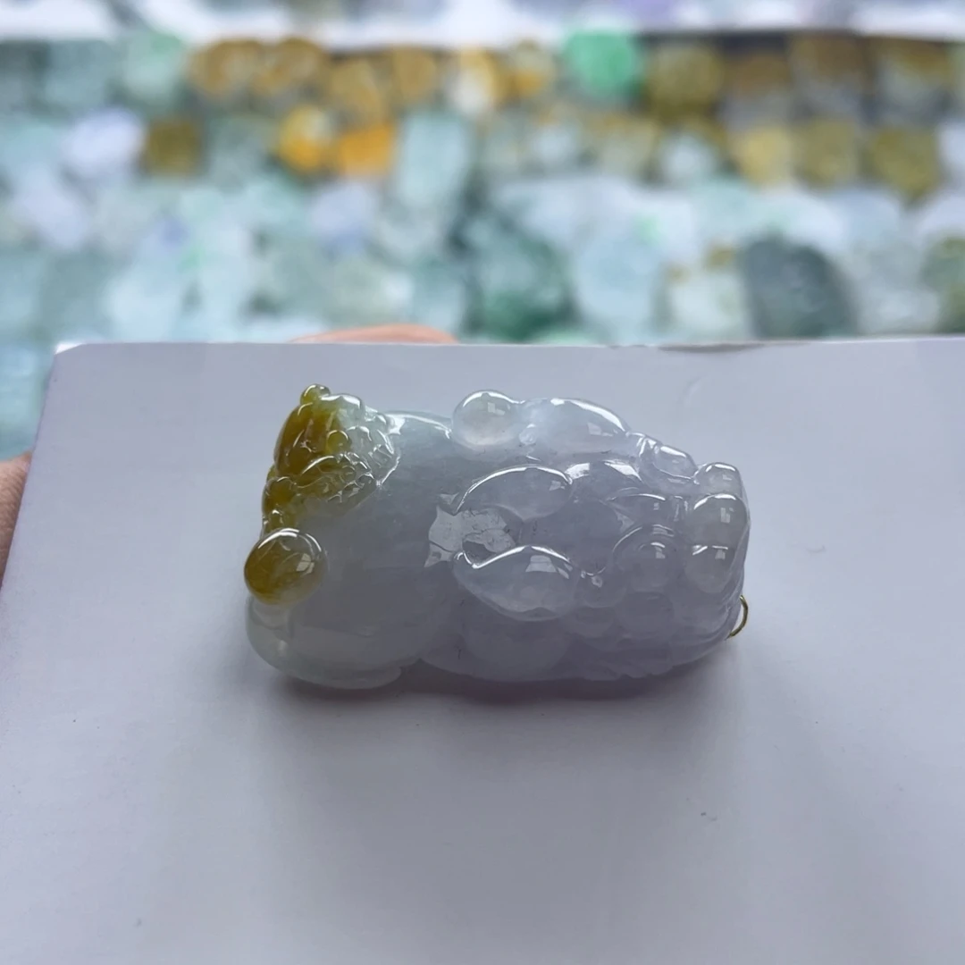 翡翠未镶嵌颈饰貔貅