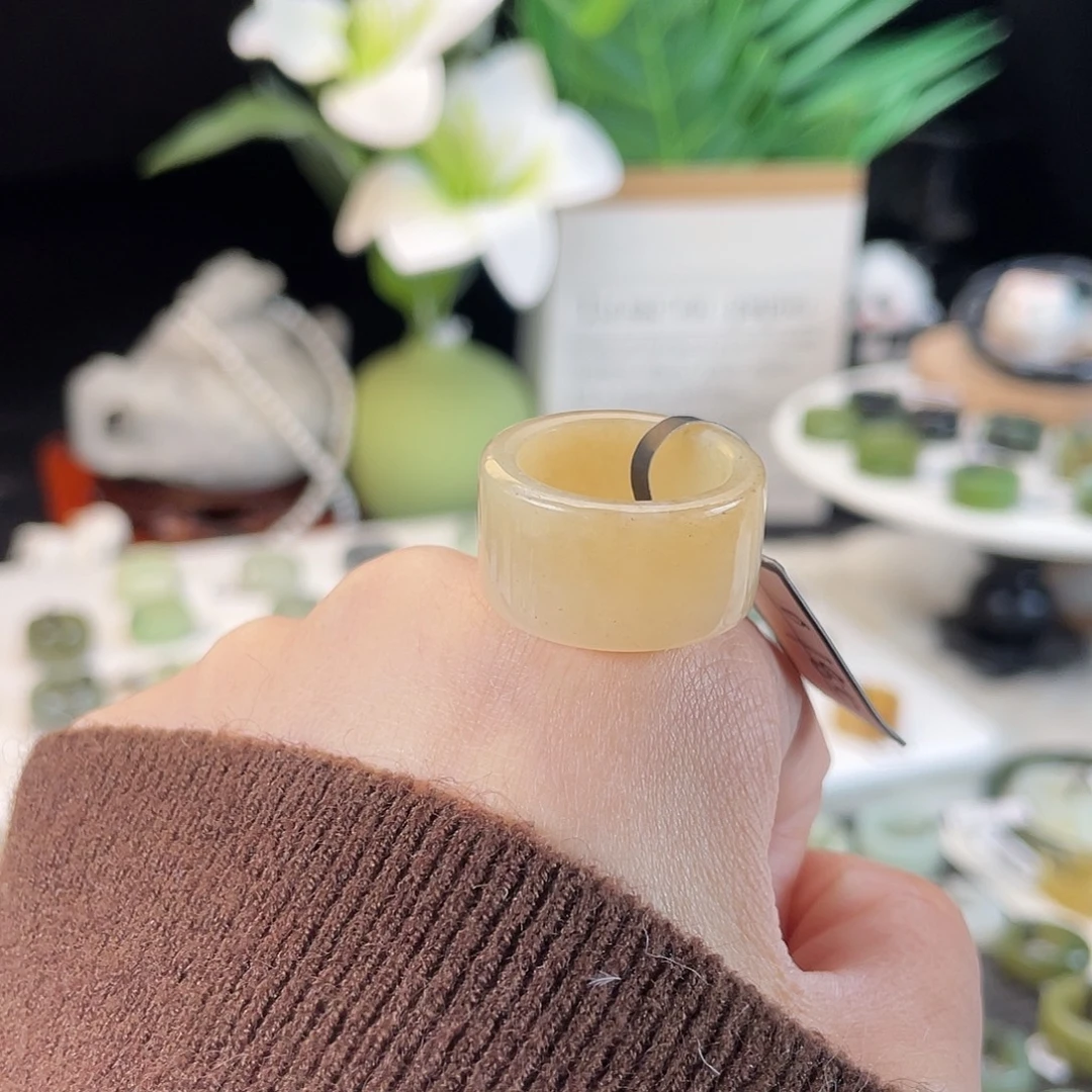 和田玉未镶嵌戒指E69奶糖扳指17.3