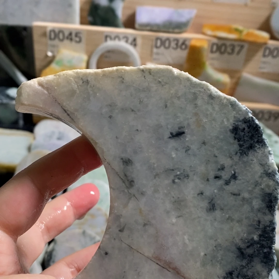 颈饰未镶嵌翡翠天然翡翠