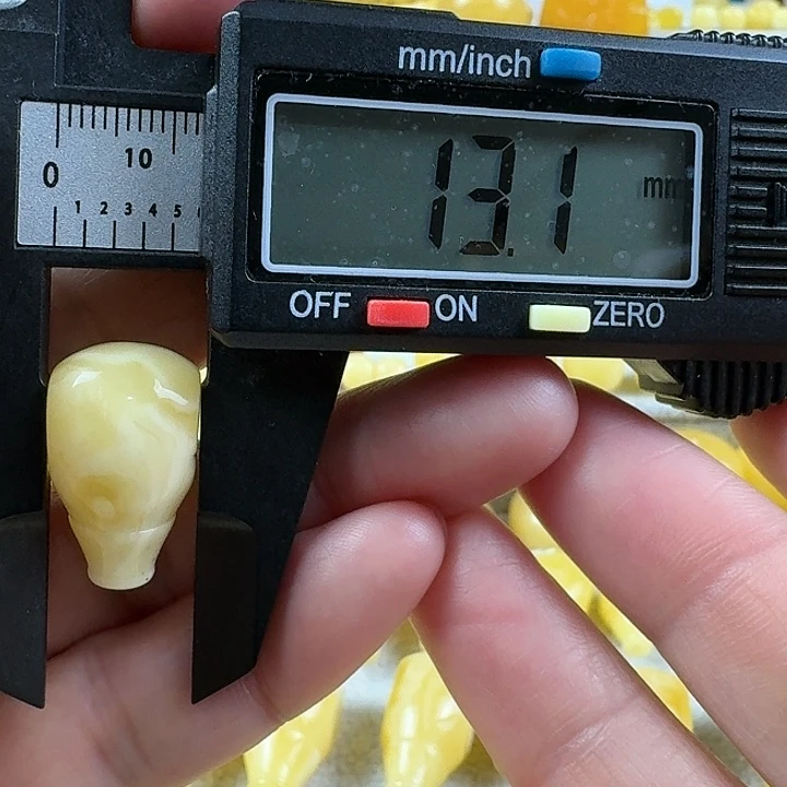 寡***人蜜蜡未镶嵌裸石17杂