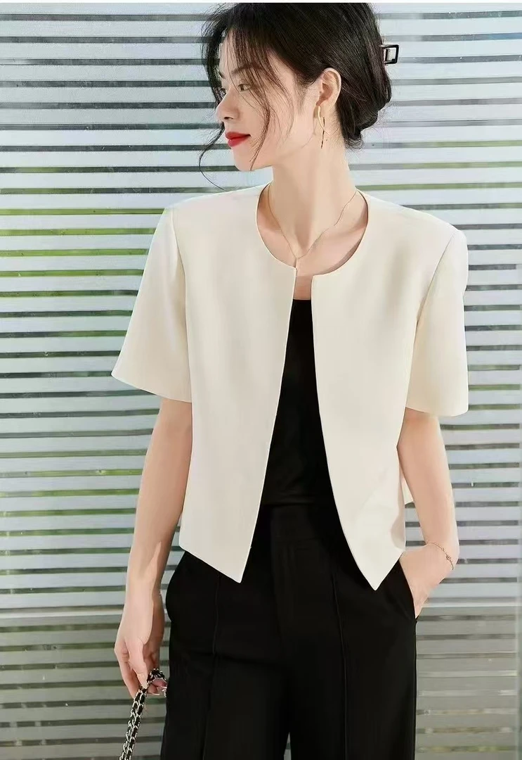 020 简约百搭 洋气修身醋酸短外套 夏季可穿薄款精致圆领短袖