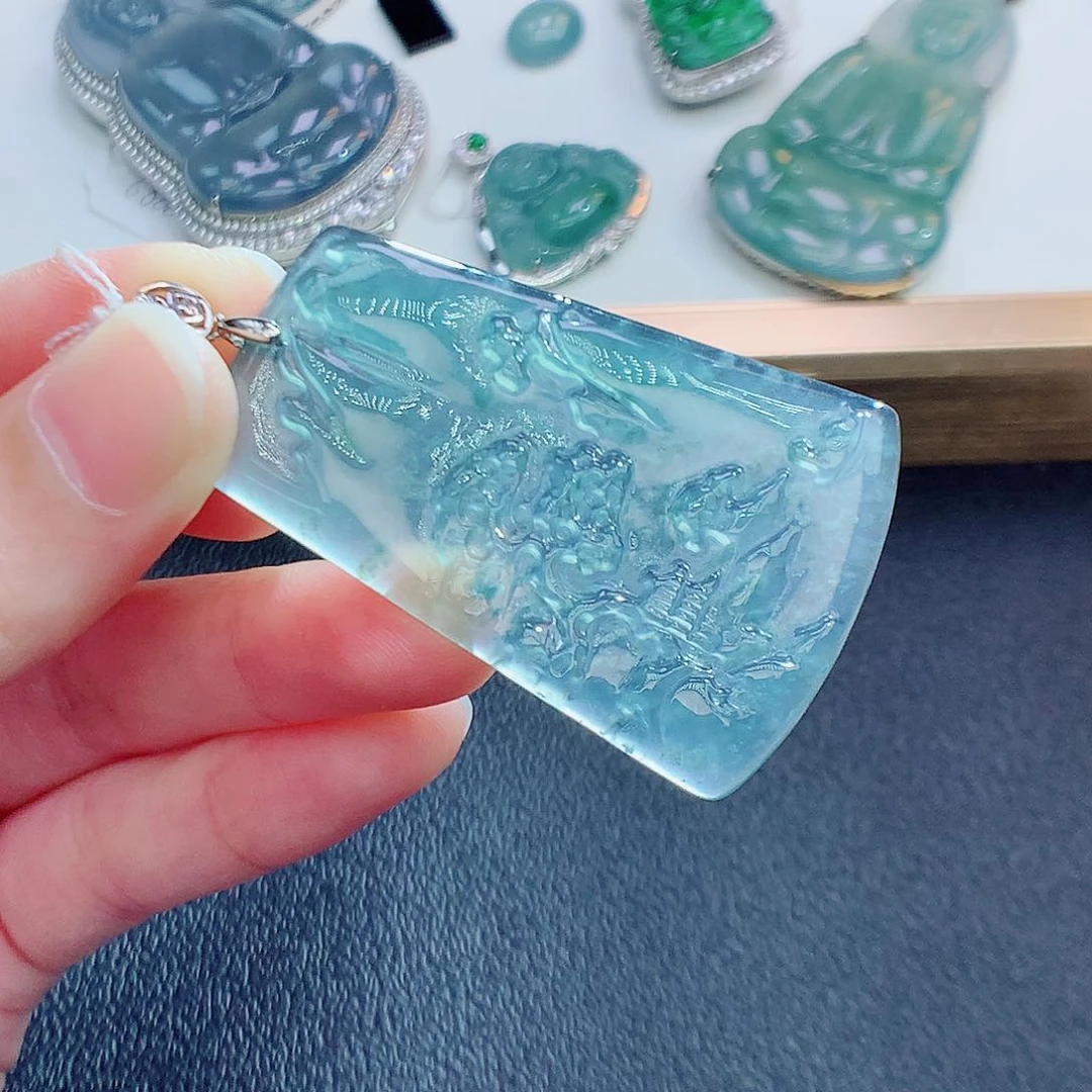 翡翠颈饰未镶嵌翡翠