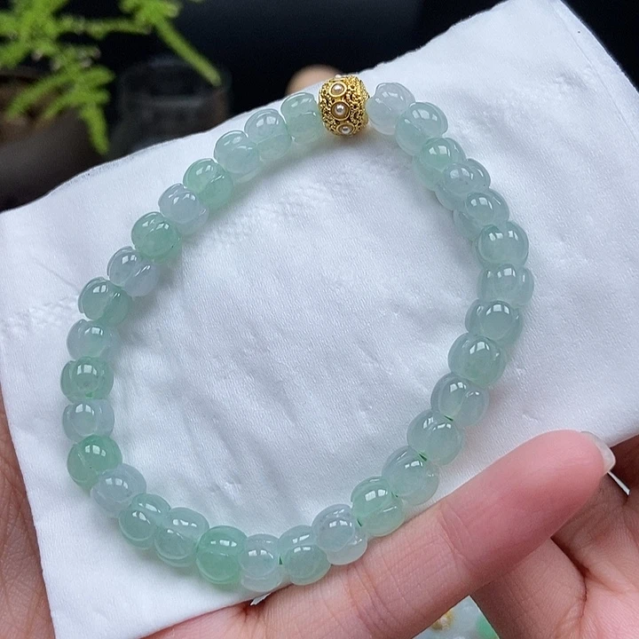 翡翠挂件未镶嵌珠链