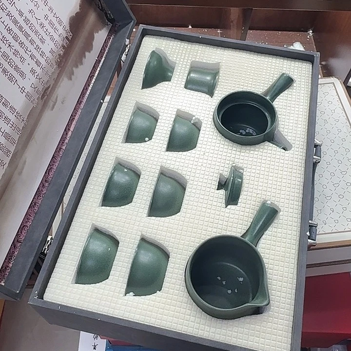 孤品茶具套装等。