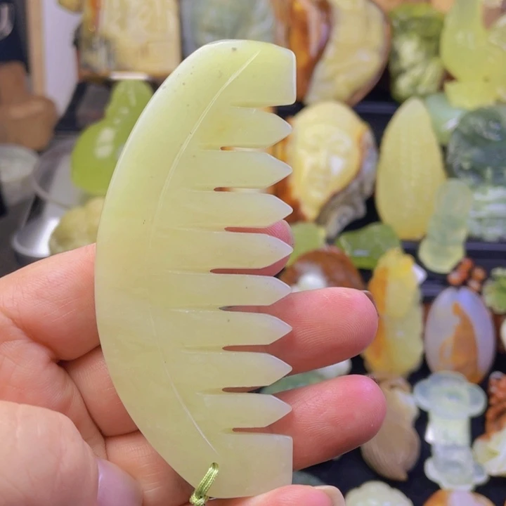 未镶嵌蛇纹石玉颈饰
