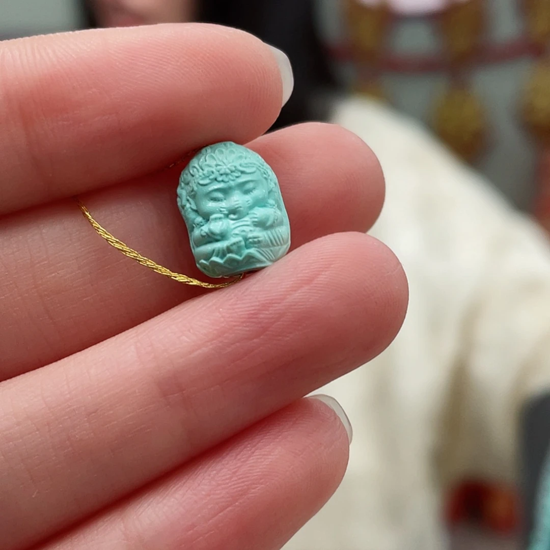 绿松石颈饰未镶嵌