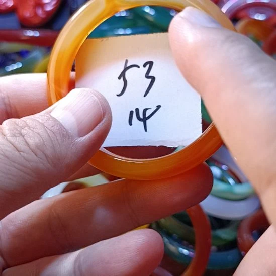 玛瑙/玉髓手镯未镶嵌