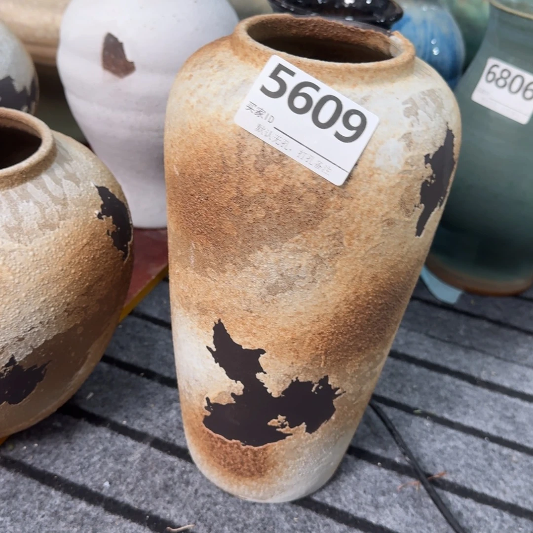 兰****景德镇高温花瓶景德镇高温花瓶编码5609高32口8默认无孔