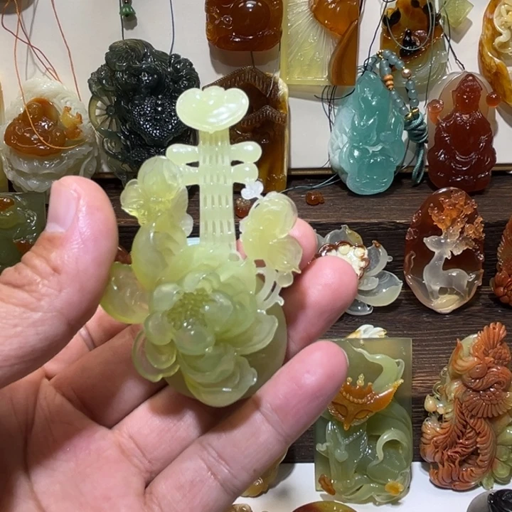 蛇纹石玉未镶嵌吊坠(不含链)