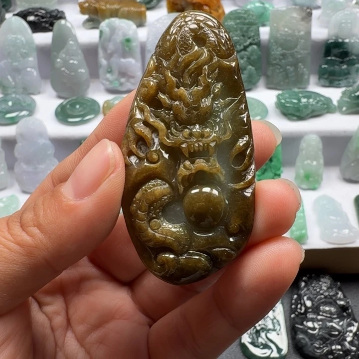 翡翠未镶嵌颈饰翡翠