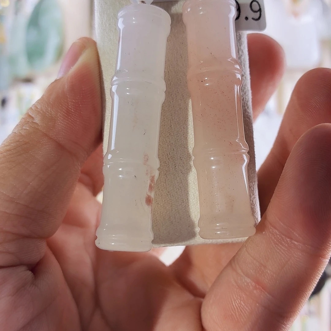 石英质玉未镶嵌颈饰M****y